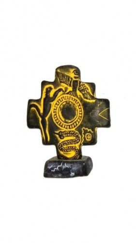 stone-carving-of-ancient-andean-symbol-312