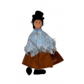 Cholita paceña doll